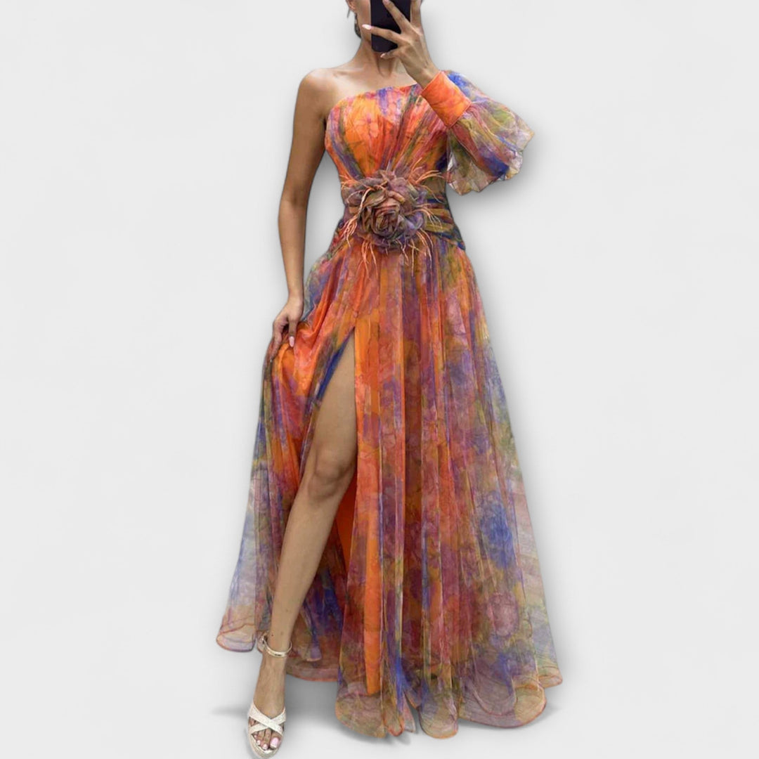 Ilona | Šaty s jedním rukávem a rozparkem z průhledné síťoviny